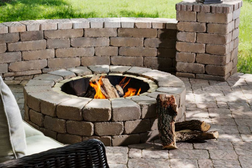 5 Creative Ideas For Paver Fire Pits, Home Depot Fire Pit Ideas