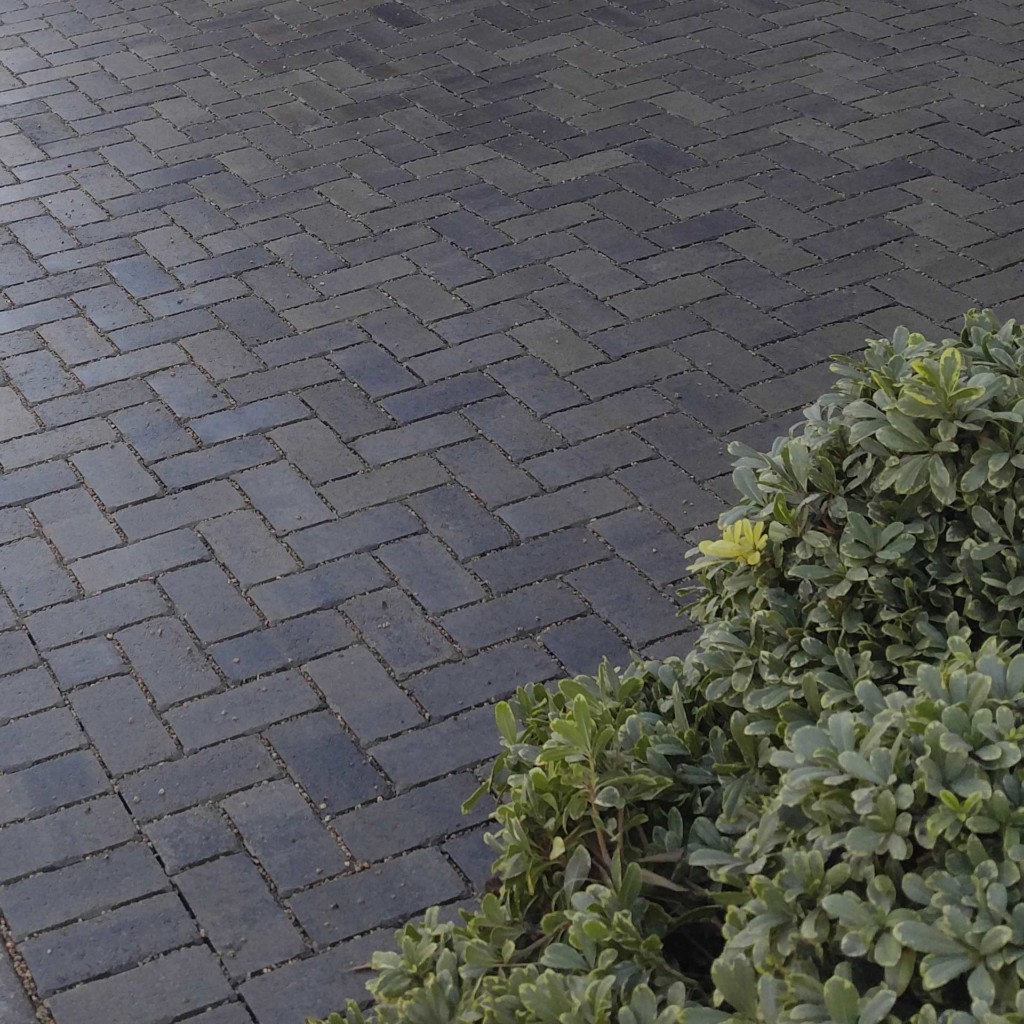 Angelus Holland Permeable Pavers